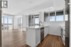 461 GREEN Road Unit# 707  Stoney Creek, ON L8E 0L5