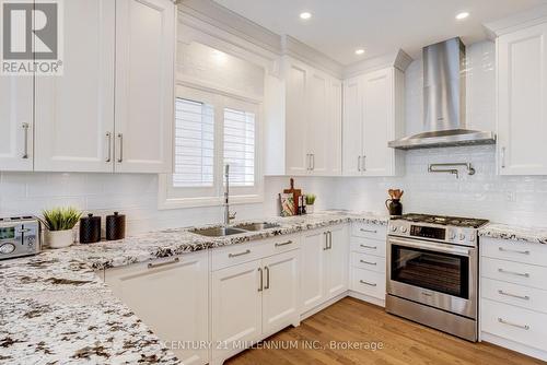 15 Bimmer Place, Brampton, ON - Indoor Photo Showing Kitchen With Double Sink With Upgraded Kitchen