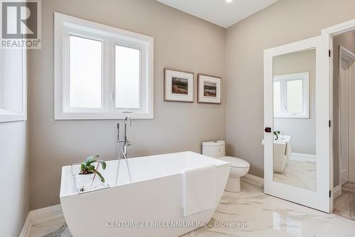 15 Bimmer Place, Brampton, ON - Indoor Photo Showing Bathroom