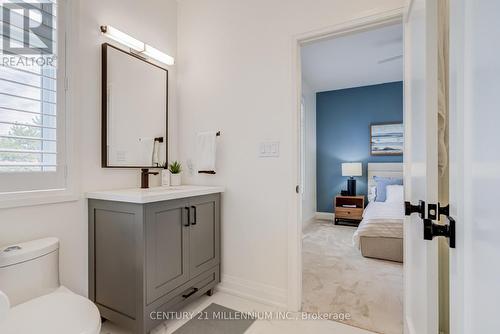 15 Bimmer Place, Brampton, ON - Indoor Photo Showing Bathroom