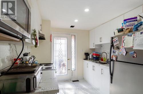 238 Linden Drive, Cambridge, ON - Indoor Photo Showing Kitchen