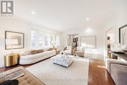 39 Glengowan Road, Toronto, ON - Indoor Photo Showing Living Room