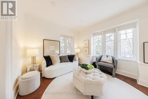 39 Glengowan Road, Toronto, ON - Indoor Photo Showing Living Room