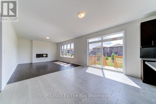 174 Mapleside Drive, Wasaga Beach, ON - Indoor With Fireplace