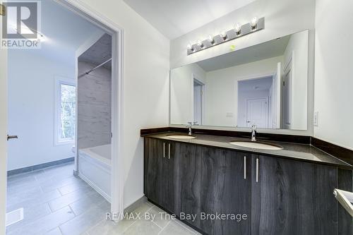 Shared Bathroom - 174 Mapleside Drive, Wasaga Beach, ON - Indoor Photo Showing Bathroom