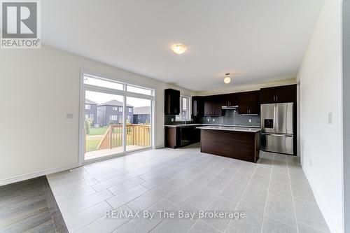 174 Mapleside Drive, Wasaga Beach, ON - Indoor Photo Showing Kitchen