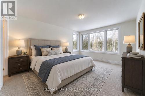 182 Mapleside Drive, Wasaga Beach, ON - Indoor Photo Showing Bedroom