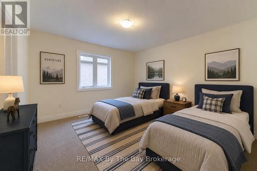 182 Mapleside Drive, Wasaga Beach, ON - Indoor Photo Showing Bedroom