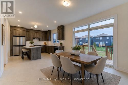 182 Mapleside Drive, Wasaga Beach, ON - Indoor Photo Showing Dining Room
