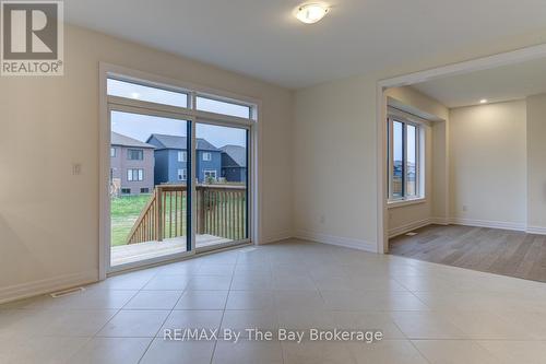 182 Mapleside Drive, Wasaga Beach, ON - Indoor Photo Showing Other Room