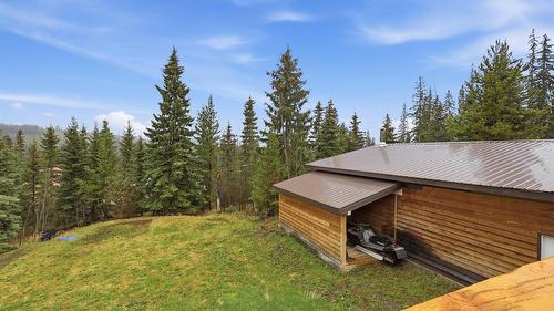 4761 Atwater Road, Logan Lake, BC - Outdoor
