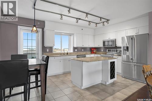 Penthouse B 537 4Th Avenue N, Saskatoon, SK - Indoor Photo Showing Kitchen