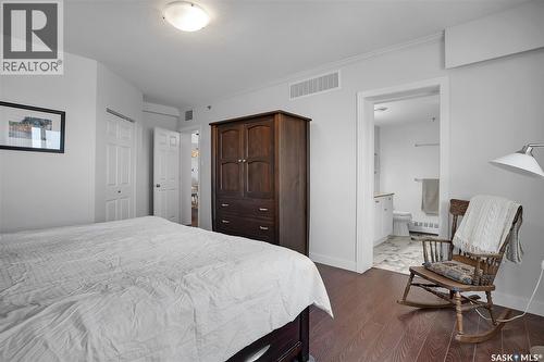 Penthouse B 537 4Th Avenue N, Saskatoon, SK - Indoor Photo Showing Bedroom