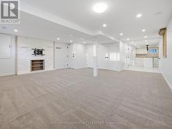 UNIT B - 25 TOWNSEND AVENUE Bradford West Gwillimbury, ON L3Z 1X9
