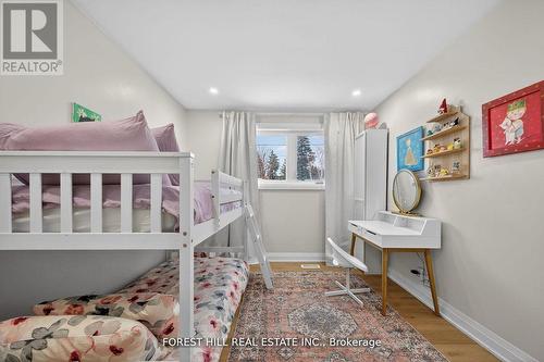 4 Holman Crescent, Aurora, ON - Indoor Photo Showing Bedroom