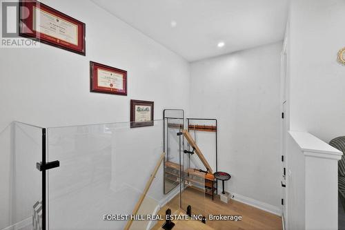 4 Holman Crescent, Aurora, ON - Indoor Photo Showing Other Room