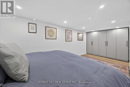 4 Holman Crescent, Aurora, ON - Indoor Photo Showing Bedroom