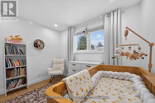 4 Holman Crescent, Aurora, ON - Indoor Photo Showing Bedroom