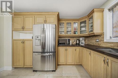 38 River View Drive, Brampton, ON - Indoor Photo Showing Kitchen