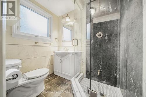 38 River View Drive, Brampton, ON - Indoor Photo Showing Bathroom