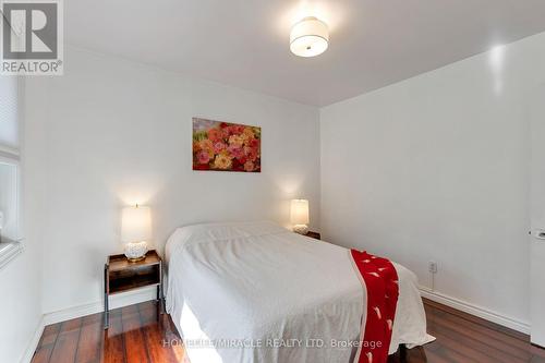 32 Durham Road, Hamilton, ON - Indoor Photo Showing Bedroom