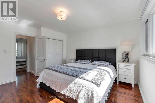 32 Durham Road, Hamilton, ON - Indoor Photo Showing Bedroom