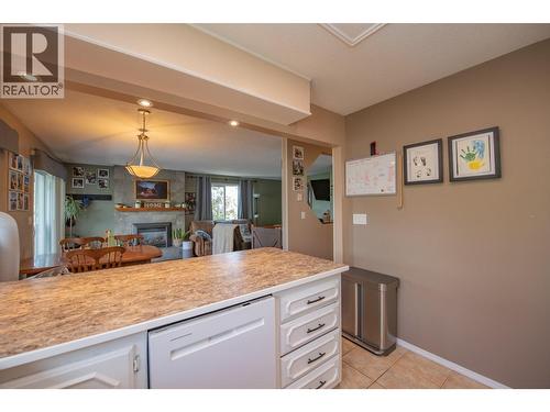 3701 15 Avenue, Vernon, BC - Indoor Photo Showing Kitchen