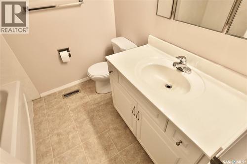 220 Cedar Meadow Drive, Regina, SK - Indoor Photo Showing Bathroom