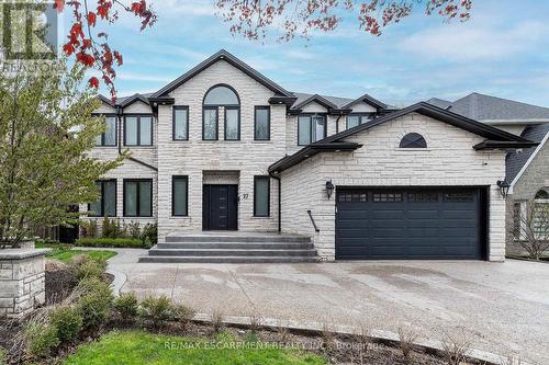 27 Elodia Court, Hamilton, ON - Outdoor With Facade