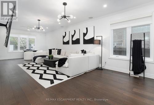 27 Elodia Court, Hamilton, ON - Indoor