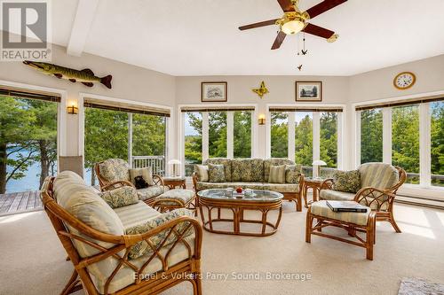 1 Loon Bay, Carling, ON - Indoor Photo Showing Living Room
