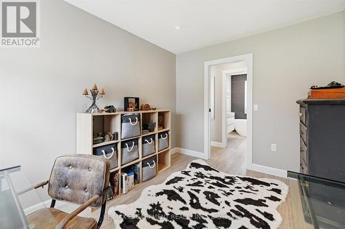 2330 Alma Dale Avenue, Burlington, ON - Indoor Photo Showing Other Room