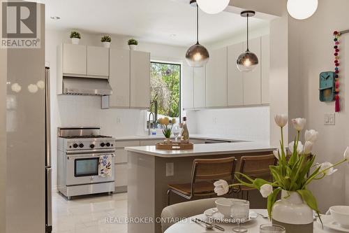 197 Burris Street, Hamilton, ON - Indoor Photo Showing Kitchen With Upgraded Kitchen