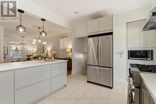 197 Burris Street, Hamilton, ON - Indoor Photo Showing Kitchen