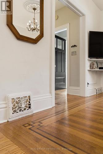 197 Burris Street, Hamilton, ON - Indoor Photo Showing Other Room