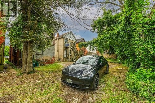 738 King Street W, Hamilton, ON - Outdoor