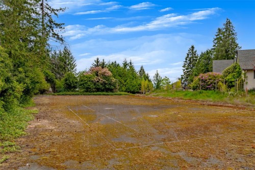 391 Burnham Rd, Qualicum Beach, BC 