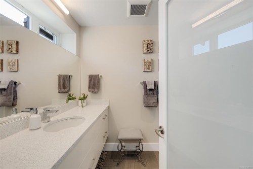825 Sunset Pt, Sooke, BC 