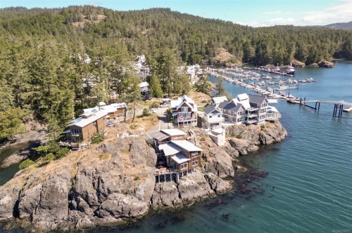 825 Sunset Pt, Sooke, BC 