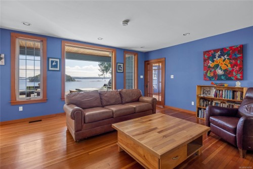 1560 Brebber Rd, Nanaimo, BC 