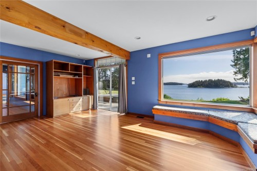 1560 Brebber Rd, Nanaimo, BC 