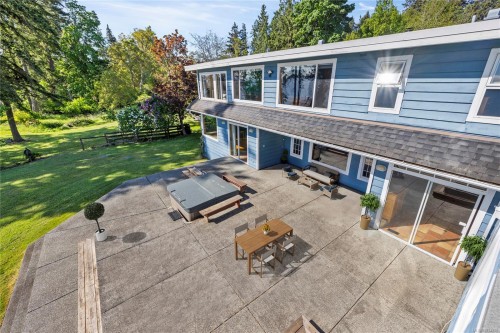 1560 Brebber Rd, Nanaimo, BC 