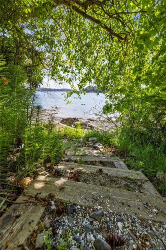 1560 Brebber Rd, Nanaimo, BC 