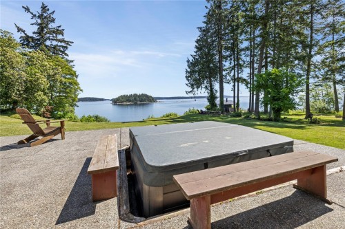 1560 Brebber Rd, Nanaimo, BC 