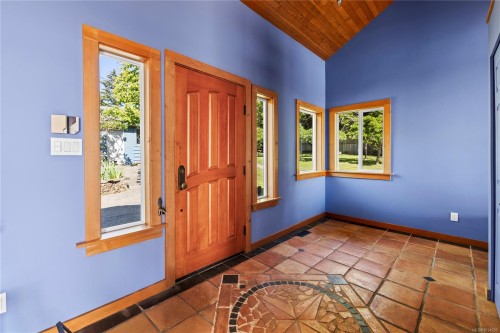 1560 Brebber Rd, Nanaimo, BC 