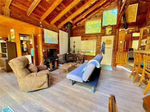 3148 Bay Rd, Qualicum Beach, BC 