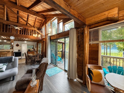 3148 Bay Rd, Qualicum Beach, BC 