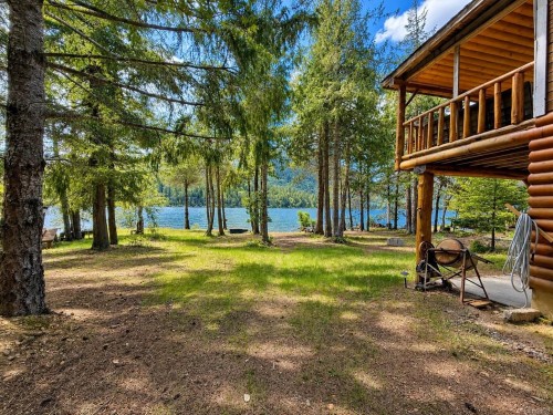3148 Bay Rd, Qualicum Beach, BC 