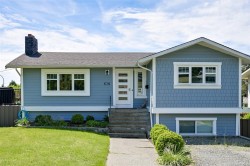 670 Polyanthus Cres Saanich, BC V8P 4H4