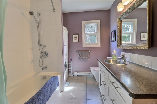 2128 Calais Rd, Duncan, BC 
